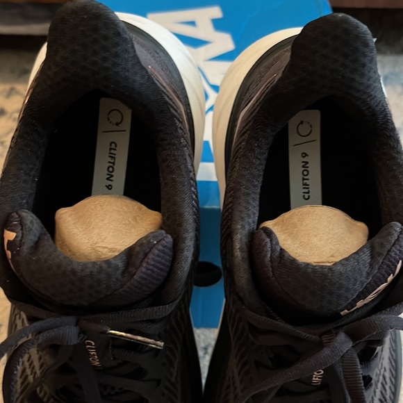 Hoka Clifton 9 Size 7, EUC! - Picture 3 of 8